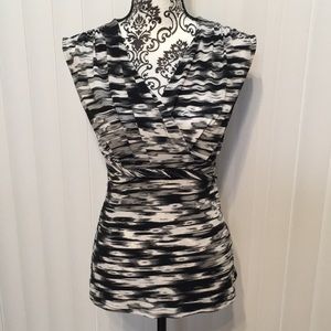 Attention Multi-Color Top